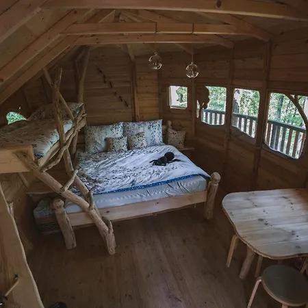 Tree House U Mravence *